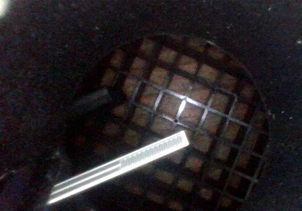 Close-up of the OEM hot-wire sensing element